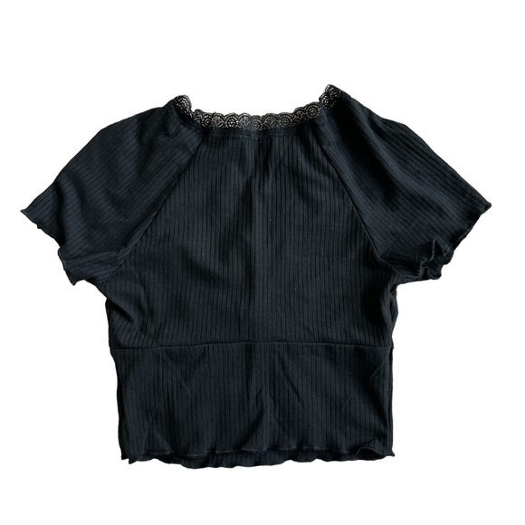 Shein black short sleeve crop top with lace trim size XS - Picture 2 of 6